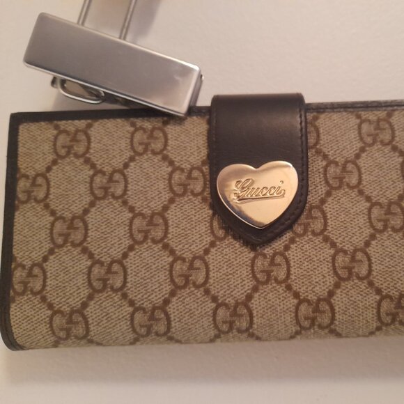 Heart Continental monogram Gucci wallet. - Picture 3 of 12